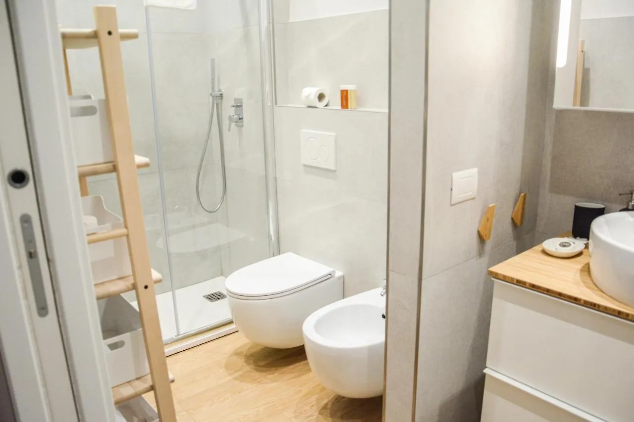 Mysa Properties - Bilocale In Zona Porta Romana Mediolan 0*,  Włochy